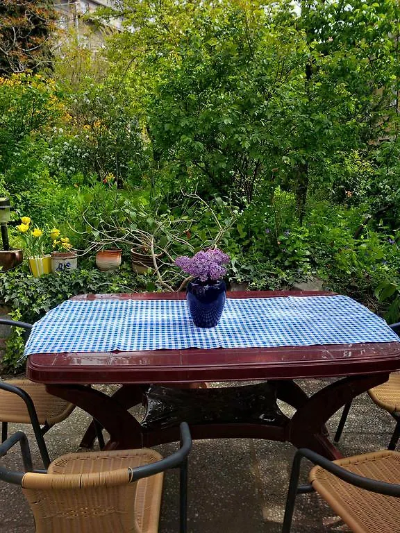 Ferienwohnung The Garden In The City Prag Apartment